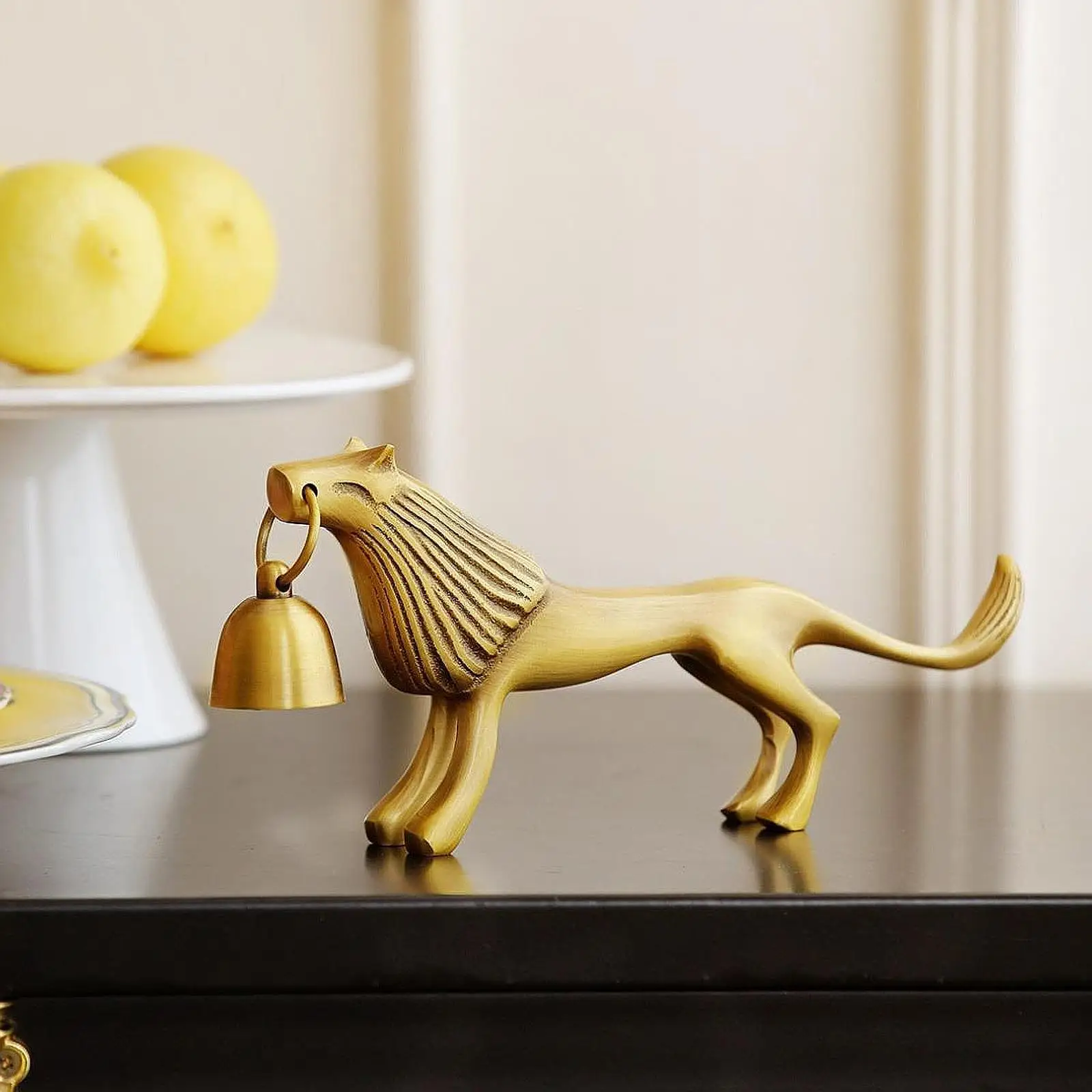 Candelabros de latón con forma de León de Navidad, accesorios de adorno de escritorio con campana, tapón de vela de escultura decorativa versátil