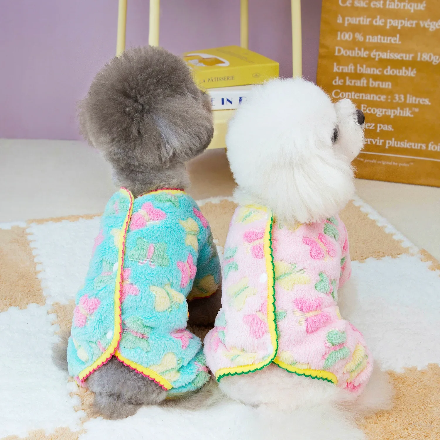 Mono de flores de felpa para mascotas, chaqueta gruesa de lana de cuatro patas, pantalones de cuatro patas, ropa de perro Pomerania, Otoño e Invierno - imagen 2