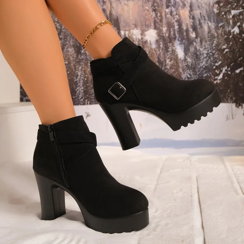 Botas informales antideslizantes de tacón alto cómodas de gamuza con punta redonda para invierno, botas cortas elegantes y sexis de nuevo estilo a la moda para mujer - imagen 5