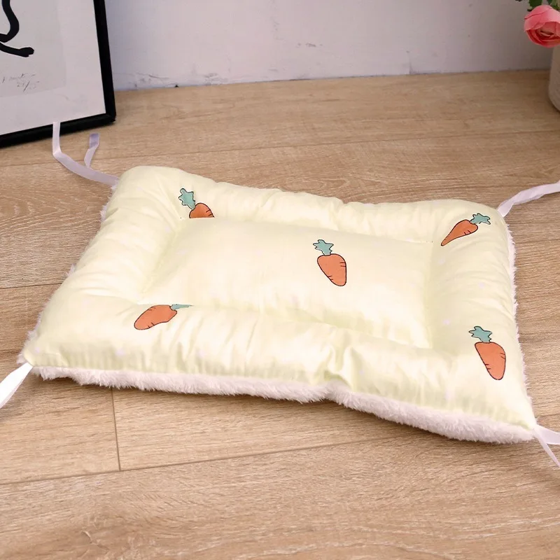 Esteras de cama cálidas de lana para mascotas, jaula para perros y gatos, almohadillas de nido suaves con estampado bonito y fijación de correa, almohadilla para dormir para viajes al aire libre, invierno - imagen 5