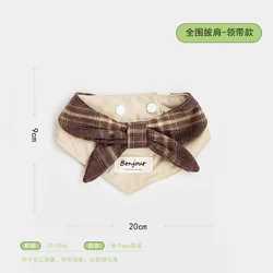 Collar con lazo a cuadros marrón para perro pequeño