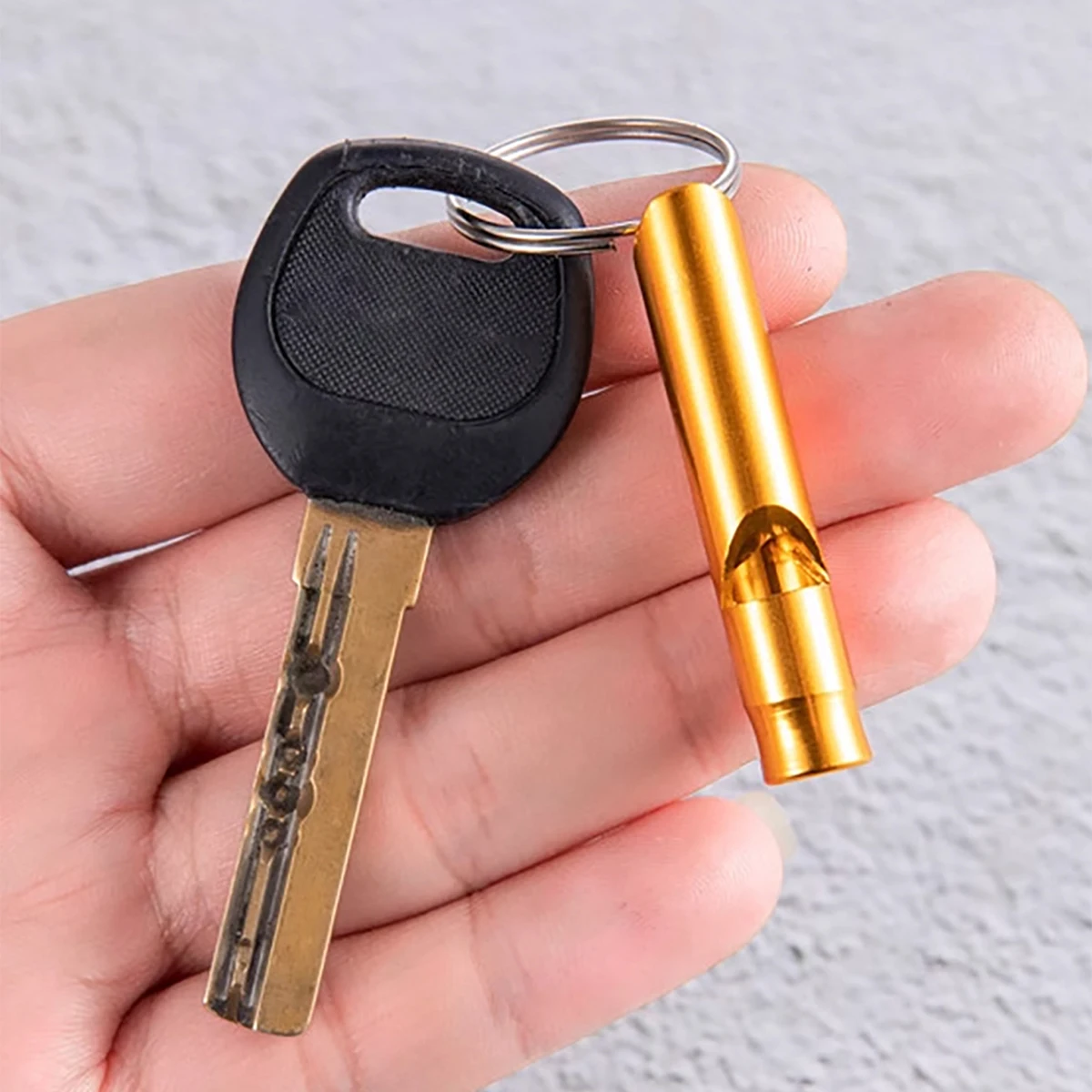 Paquete de 5 silbatos de entrenamiento de alta frecuencia de Metal, diseño de llavero portátil, entrenamiento de mascotas, silbato de juez de supervivencia al aire libre, Color aleatorio - imagen 4