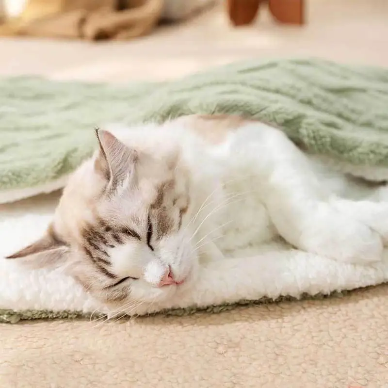 Manta felpa suave para gatos y perros – Ideal para el frío - imagen 3