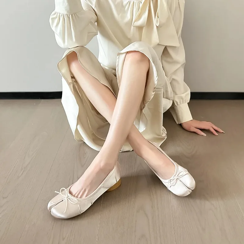 Zapatos de ballet para perro – Satén, punta plegada, estilo retro - imagen 2