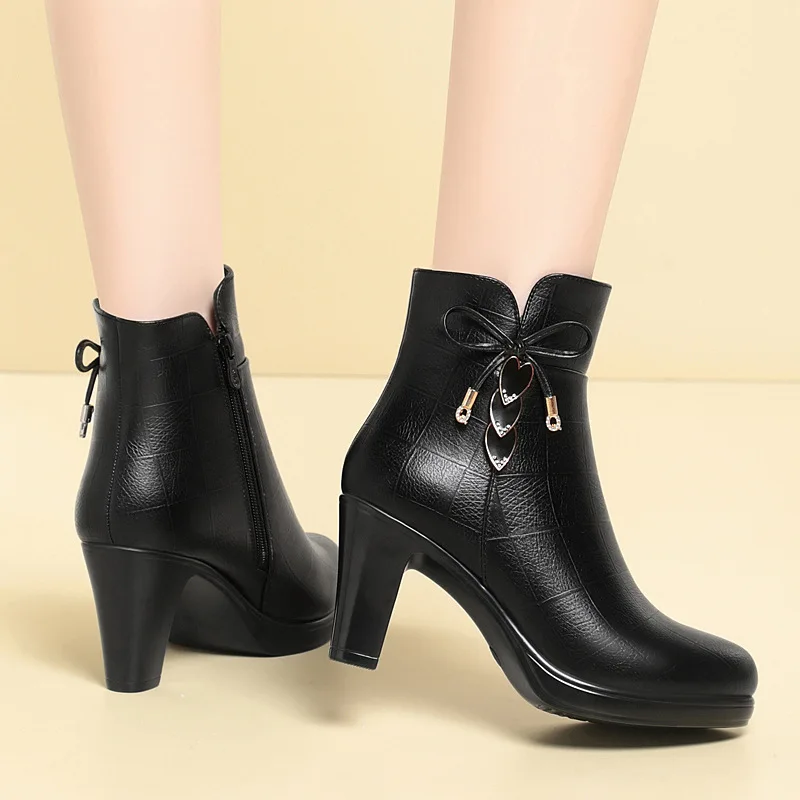 Botas de moto de felpa de cuero suave, cómodas y elegantes, 6cm, 8cm, zapatos de tacón alto de bloque de invierno, botines cálidos para oficina - imagen 3