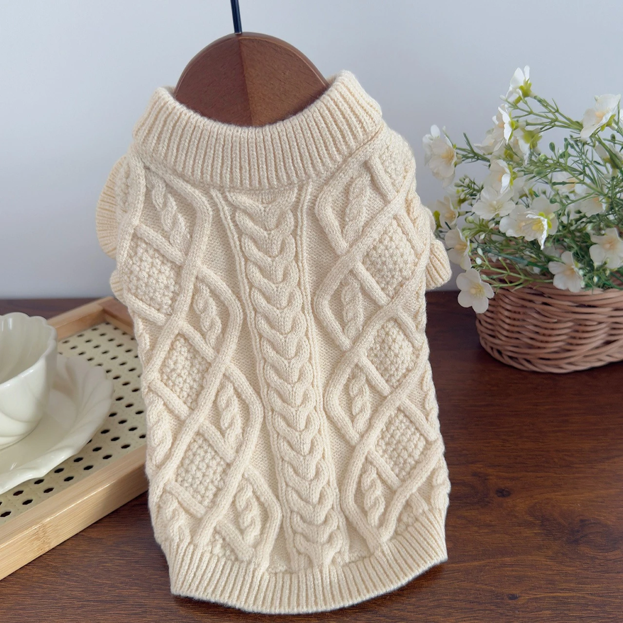 Suéter con giros de masa frita de diamante para otoño e invierno para mascotas, suéter tejido suave sin mangas para perros, ropa para cachorros pequeños