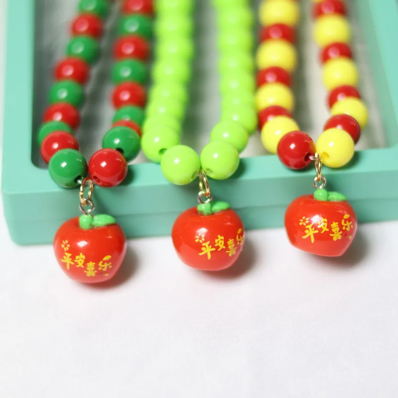 Collar de perlas con colgante de la suerte para perros y gatos - imagen 2