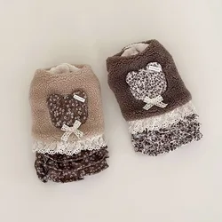 Conjunto de ropa invernal para perros con felpa floral