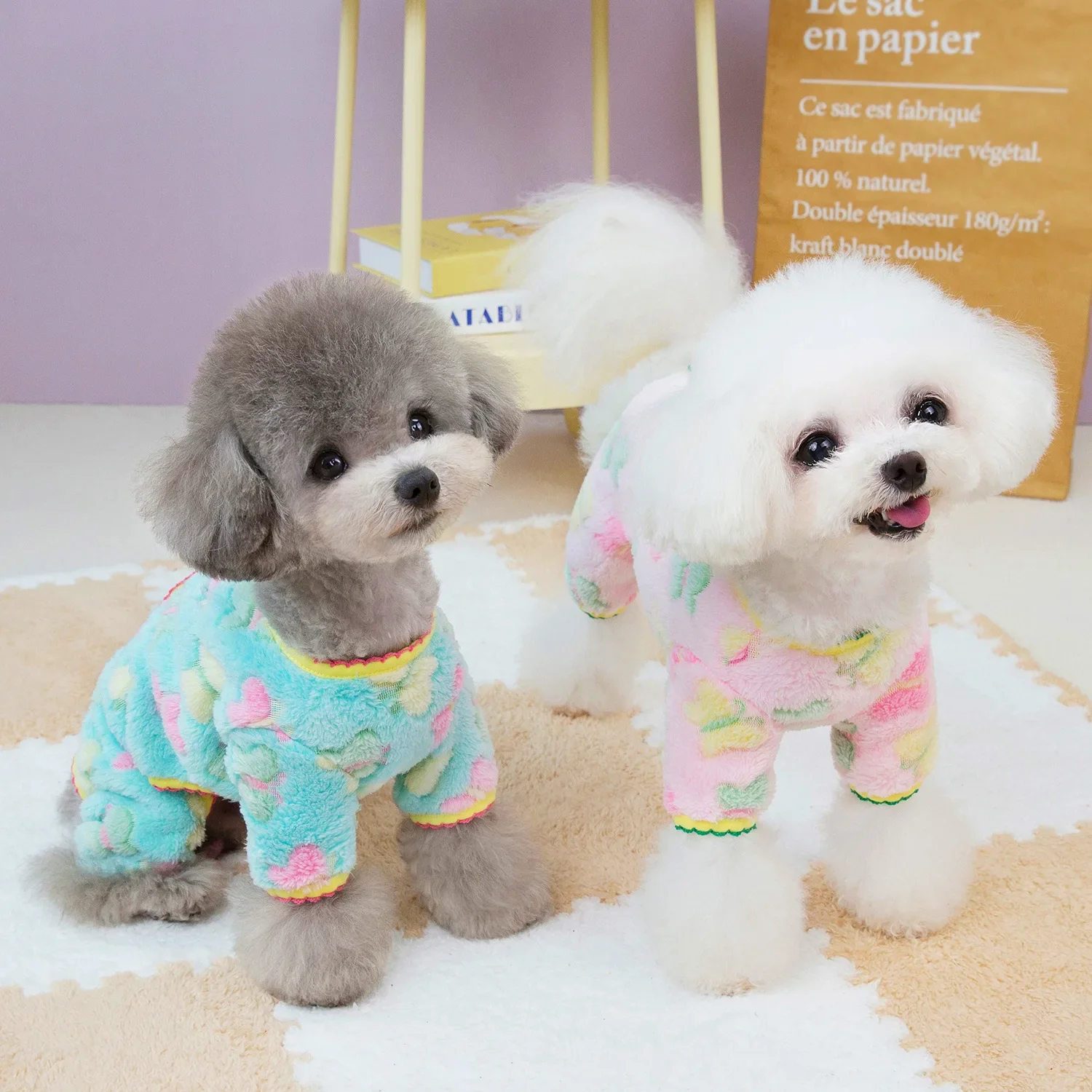 Mono de flores de felpa para mascotas, chaqueta gruesa de lana de cuatro patas, pantalones de cuatro patas, ropa de perro Pomerania, Otoño e Invierno - imagen 4