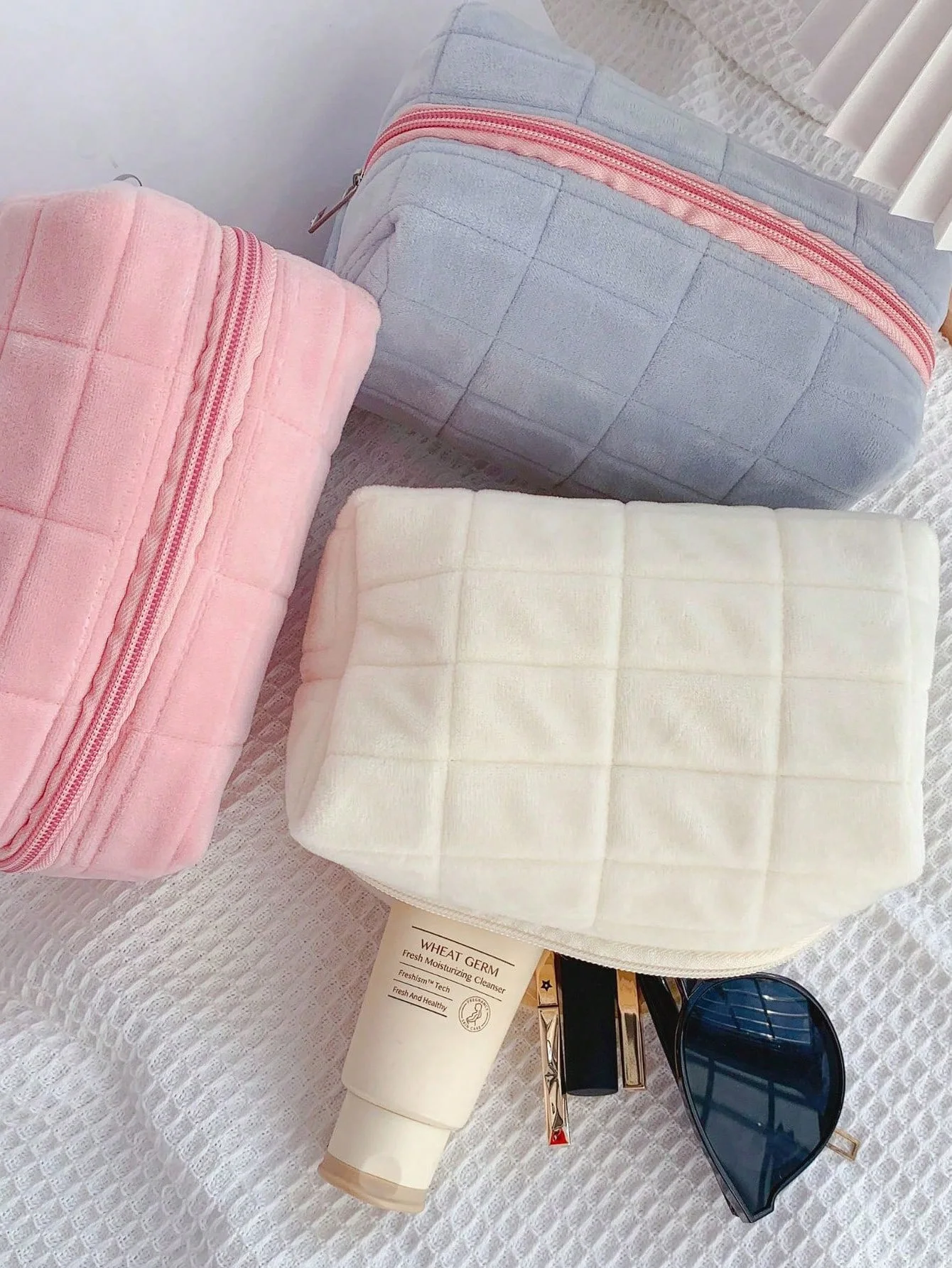Detalle del acolchado de la bolsa de transporte para gatos