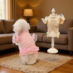 Camisa inferior de encaje para perros de otoño/invierno para mascotas, camiseta sin mangas con mangas voladoras de peluche para gatos, ropa para perros pequeños, ropa para cachorros