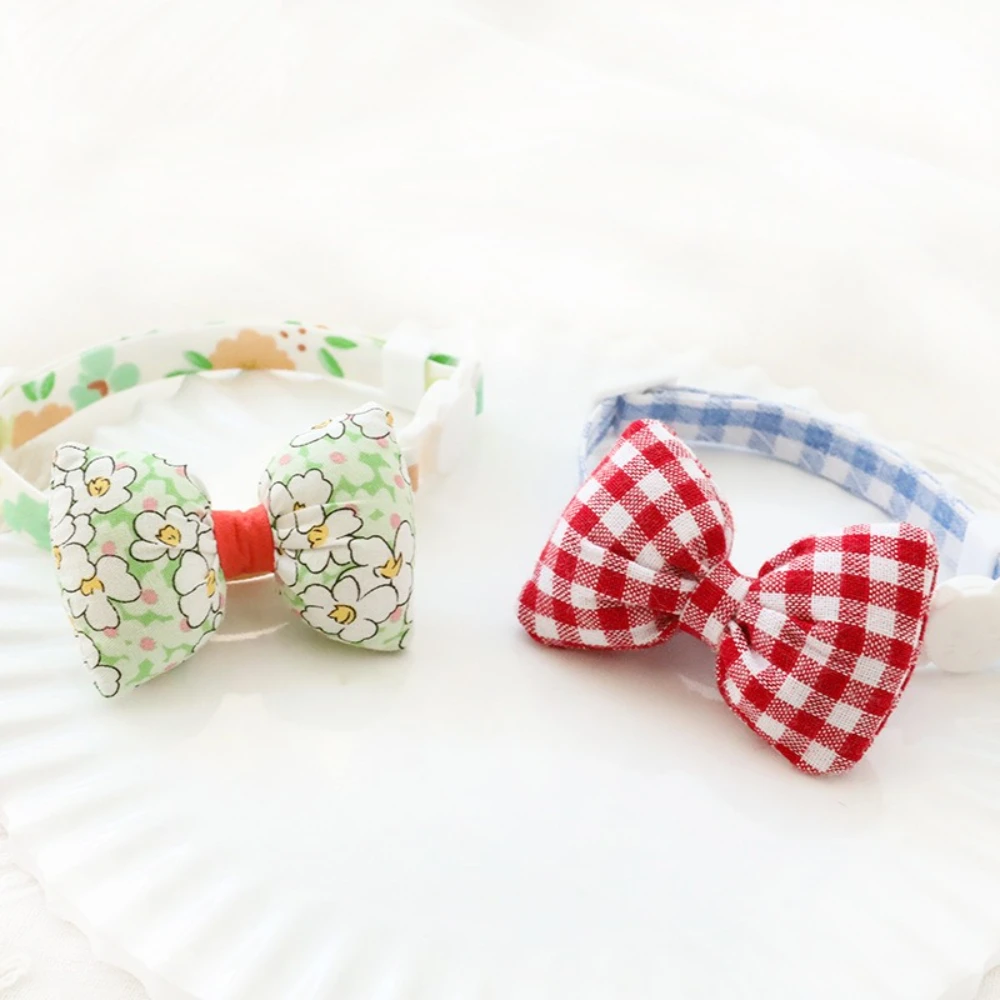 Collar ajustable con lazo floral para gatos y perros pequeños-medianos - imagen 3