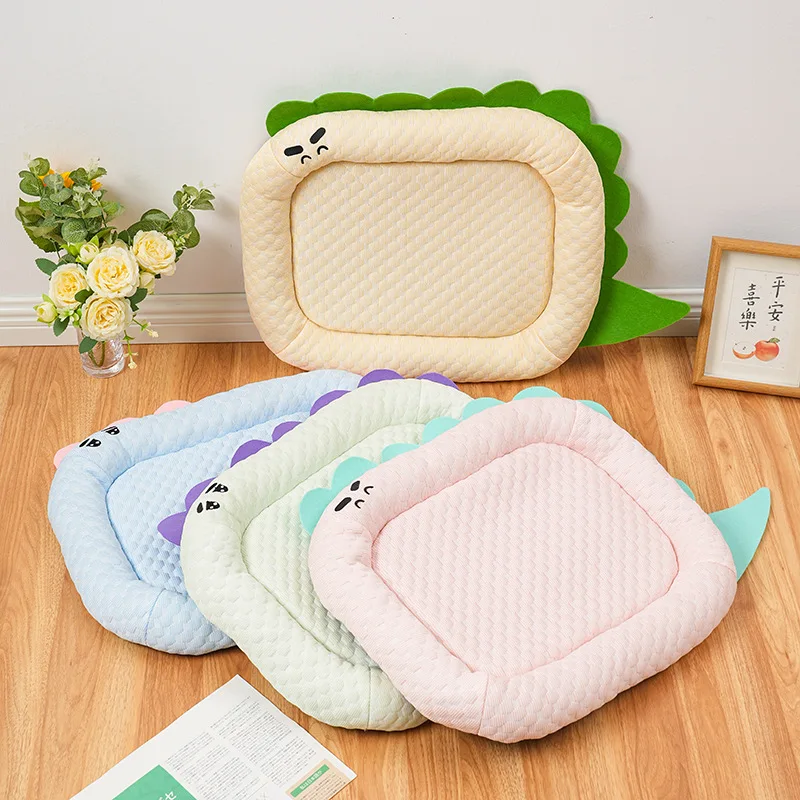 Cama de verano cuadrada fresca y bonita para perros pequeños