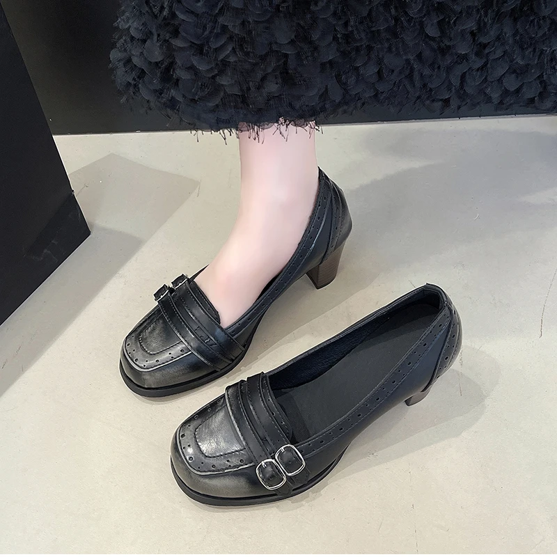Zapatos estilo Mary Jane vintage para perros pequeños con tacón - imagen 5