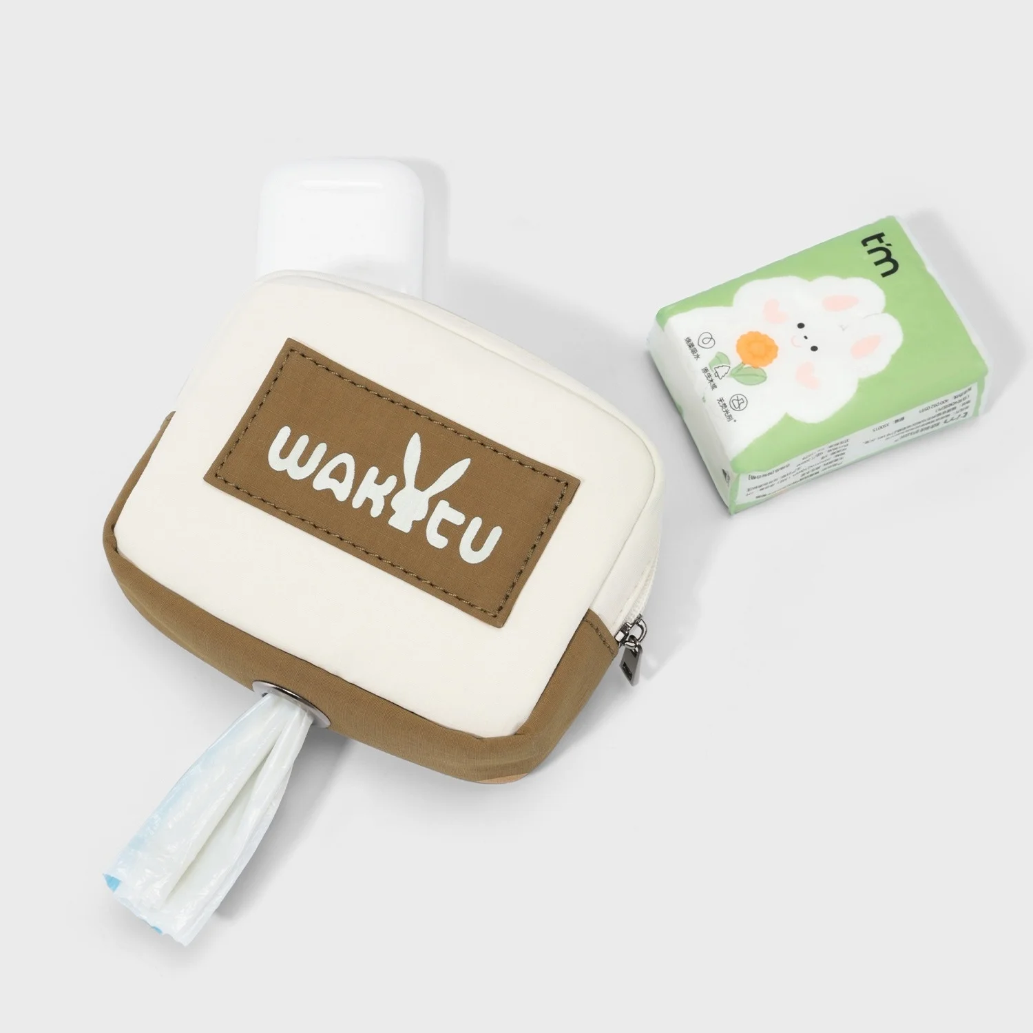 Soporte para bolsa de caca de perro, dispensador de bolsa de basura para perro con correa, orinal portátil pequeño para cachorro, llavero, bolsa para caca, bolsa con cremallera - imagen 2