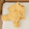 4 legs yellow