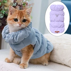 Abrigo de plumón naranja para gato – Protección térmica en invierno