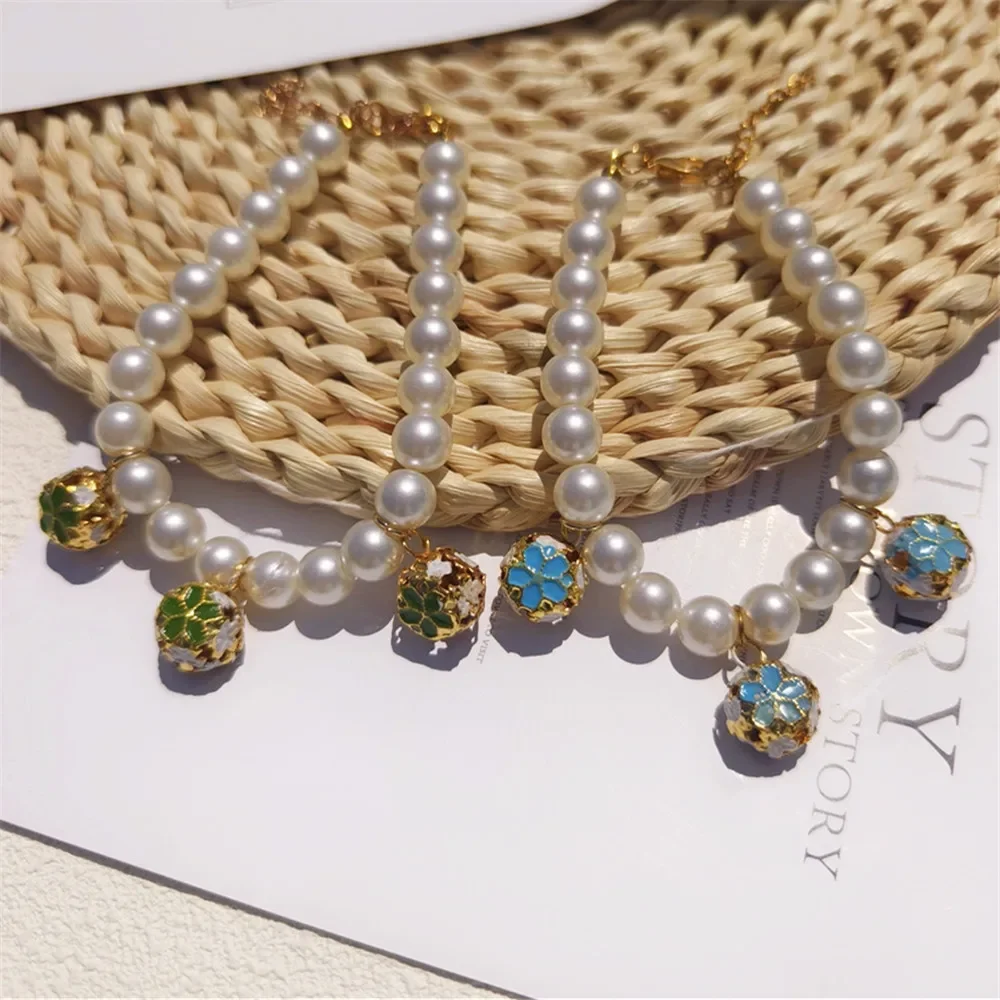 Collar con campanas de colores para perro y gato, Collar de perlas, accesorios de joyería, lista de artículos para mascotas, corto, inglés, York, lindo - imagen 4