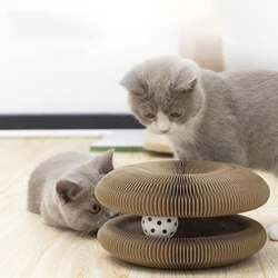 Rascador de cuero con bola para gatos – Juguete resistente y divertido