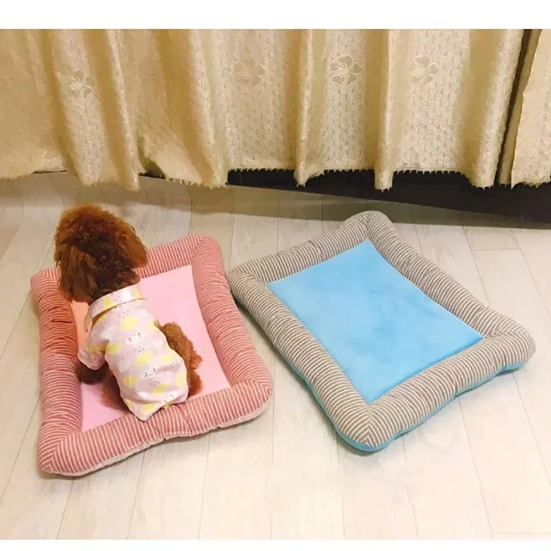 Cama con almohadilla de refrigeración para perros, gatos, cachorros, gatitos, manta fresca para mascotas, Material de seda de hielo suave para dormir en verano, rosa, azul, transpirable - imagen 5