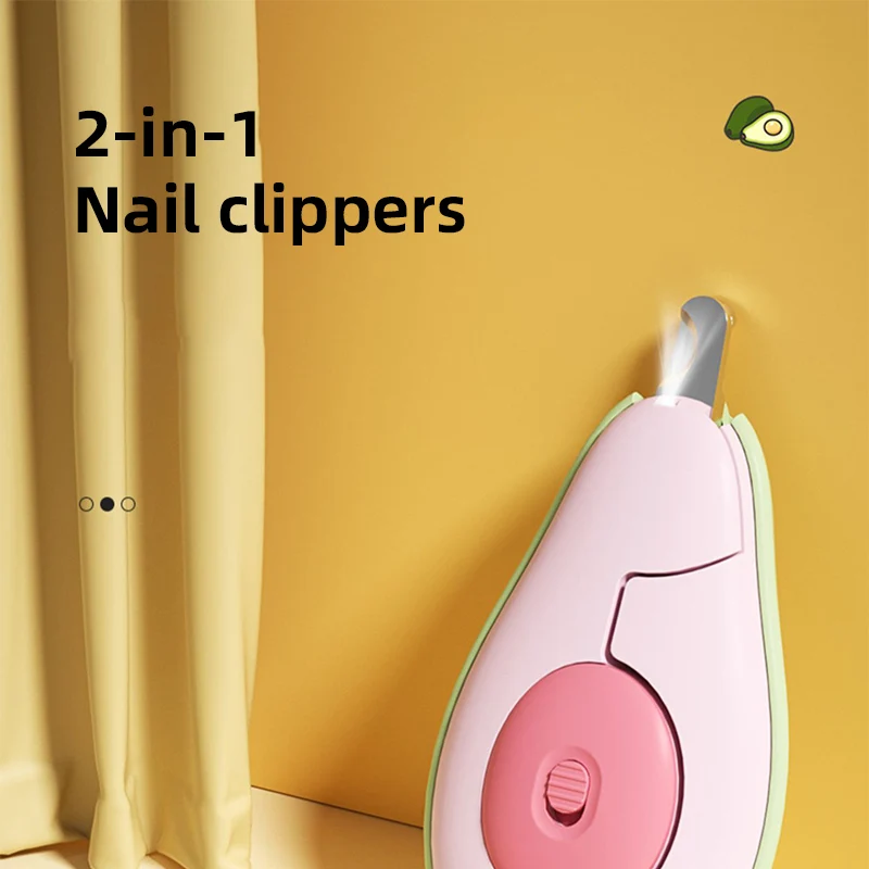 Una corta de clavos rosa con un aguacate verde