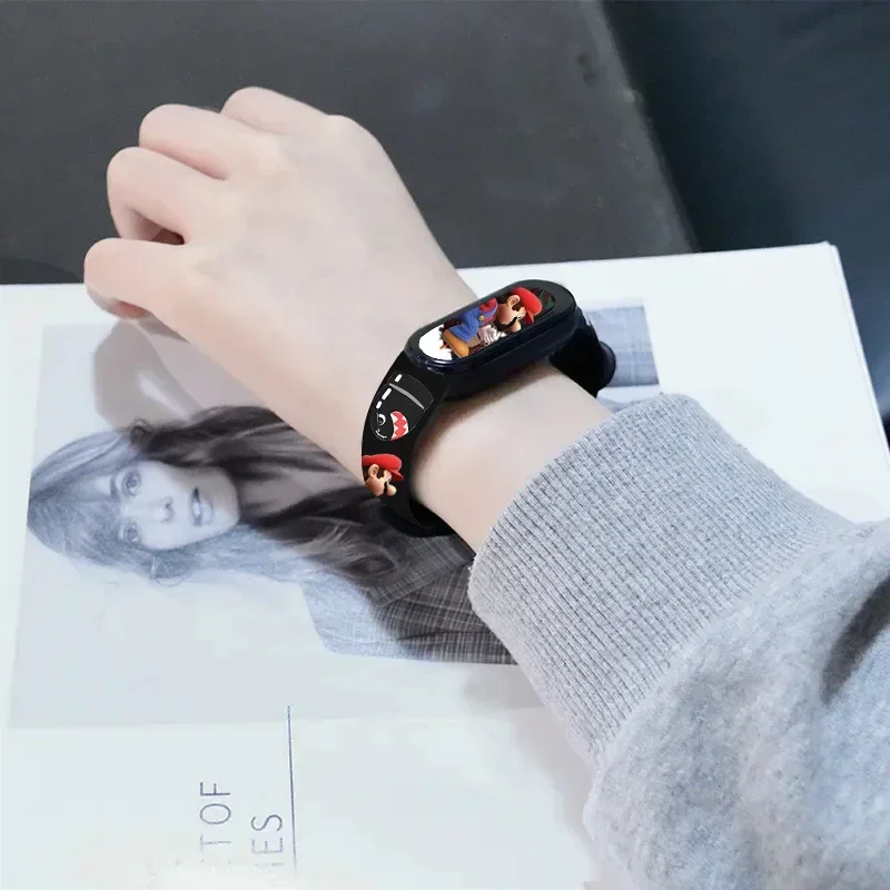 Relojes Super Marios Bros para niños, pulsera deportiva de Anime Luigi Princess Peach Yoshi Bowser, reloj Digital resistente al agua de juguete - imagen 4