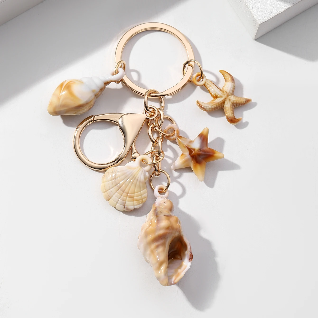 1 llavero de concha de estrella de mar de playa, bolso, colgante de llavero de coche, llavero colgante de decoración para familiares y amigos - imagen 3
