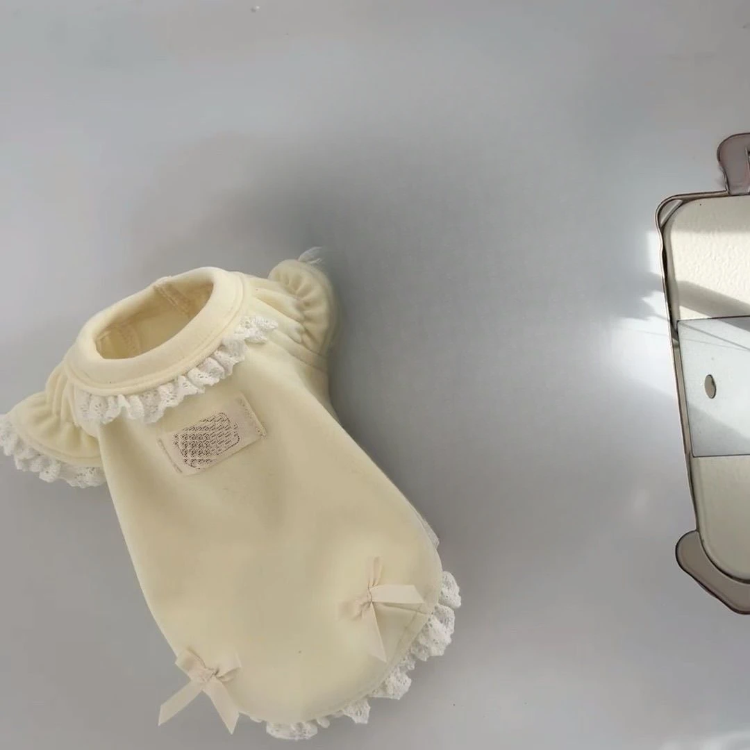 Camiseta básica de Color sólido para primavera/verano con mangas voladoras de encaje, ropa para perros y gatos, ropa para perros pequeños - imagen 3