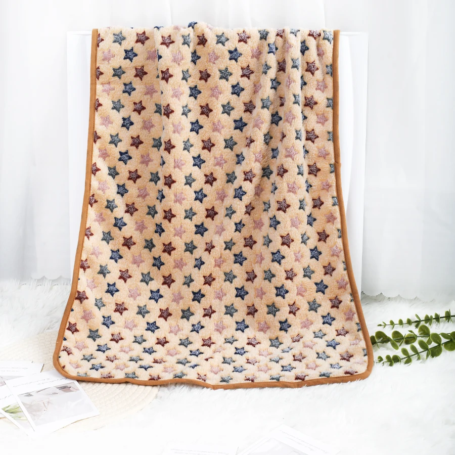 Manta de franela para mascotas de otoño e invierno, doble propósito tanto para una cama como una almohadilla, protege el sueño cálido de su amado para mascotas en invierno