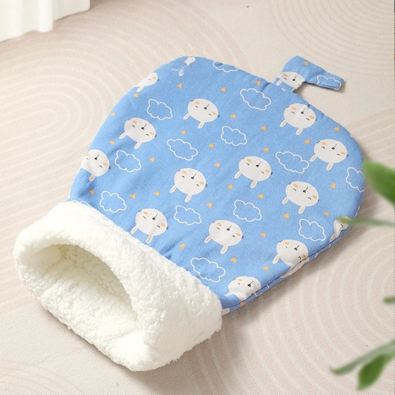 Saco térmico para acurrucarse con estampado de dibujos animados: saco de dormir cerrado a prueba de invierno para gatos y mascotas pequeñas: cueva para dormir profundo