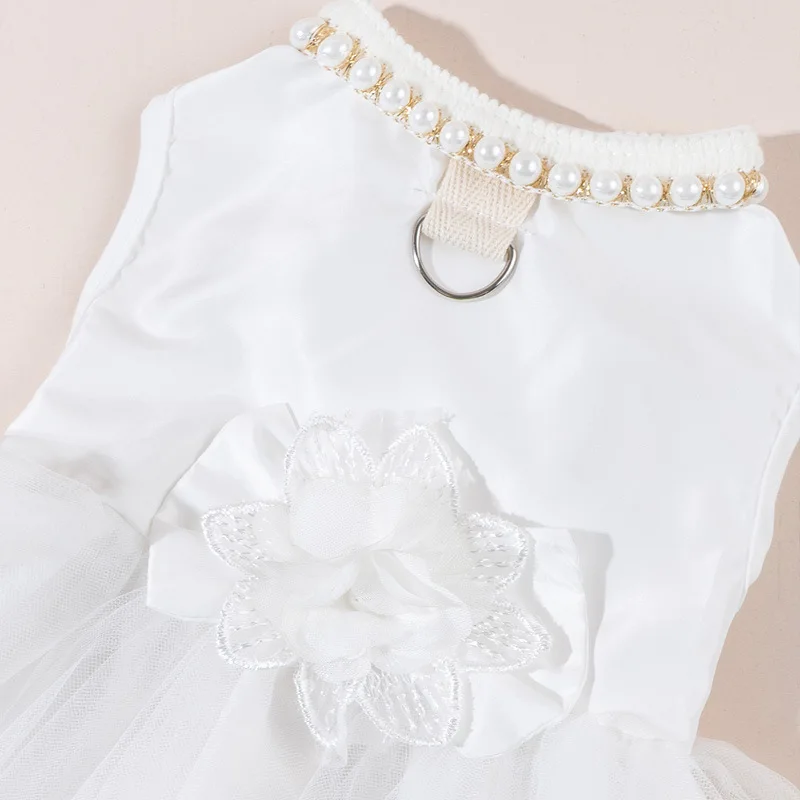 Vestidos blancos para perros y gatos pequeños, disfraz de boda nupcial, vestido de princesa para cachorros con lazo de flores y perlas de lujo, ropa para perros - imagen 3