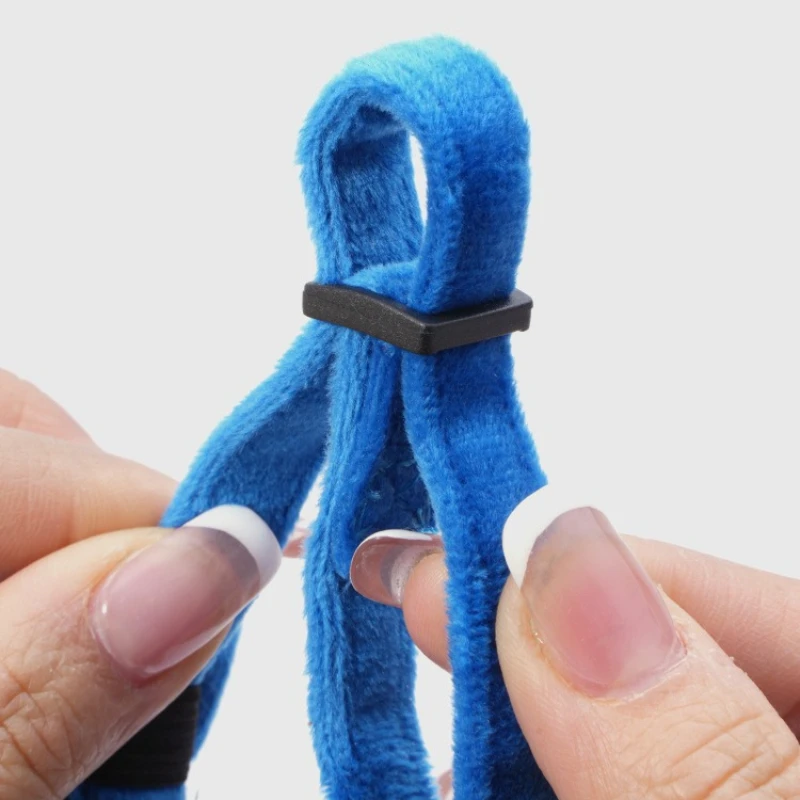 Collar de gato de terciopelo ajustable con pajarita y campana, hebilla de seguridad para mascotas, elegante accesorio de cuello con lazo para mascotas - imagen 3