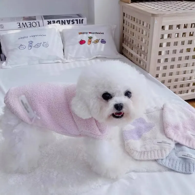 Suéter de felpa para perros, chaquetas cálidas tejidas con flores, ropa para el hogar, chaleco de invierno para perros y gatos, camisa con Base de oso más gruesa, ropa para cachorros - imagen 4