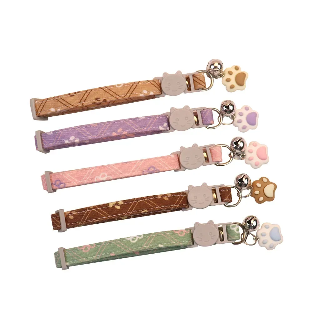 Collar bonito para mascotas con campana para perros pequeños, cosas para cachorros y gatitos, accesorios, Collar desmontable con huella ajustable para gatos - imagen 4