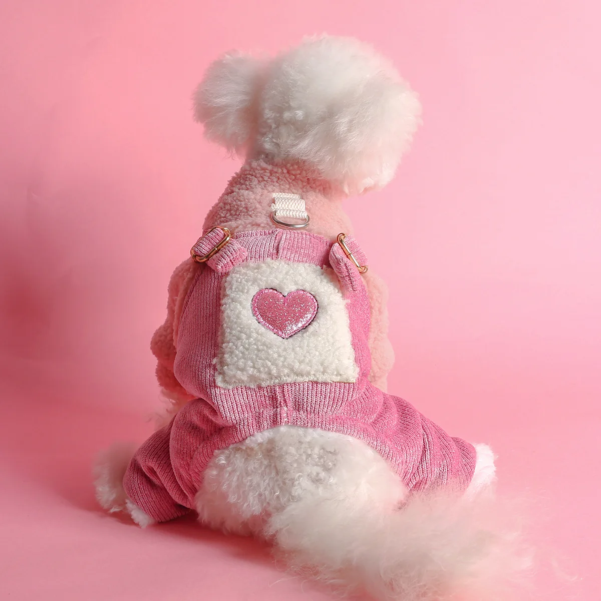 Salón rosa en forma de corazón para mascotas, ropa para gatos, mono en forma de corazón, chaqueta de cuatro patas, ropa para cachorros, otoño e invierno