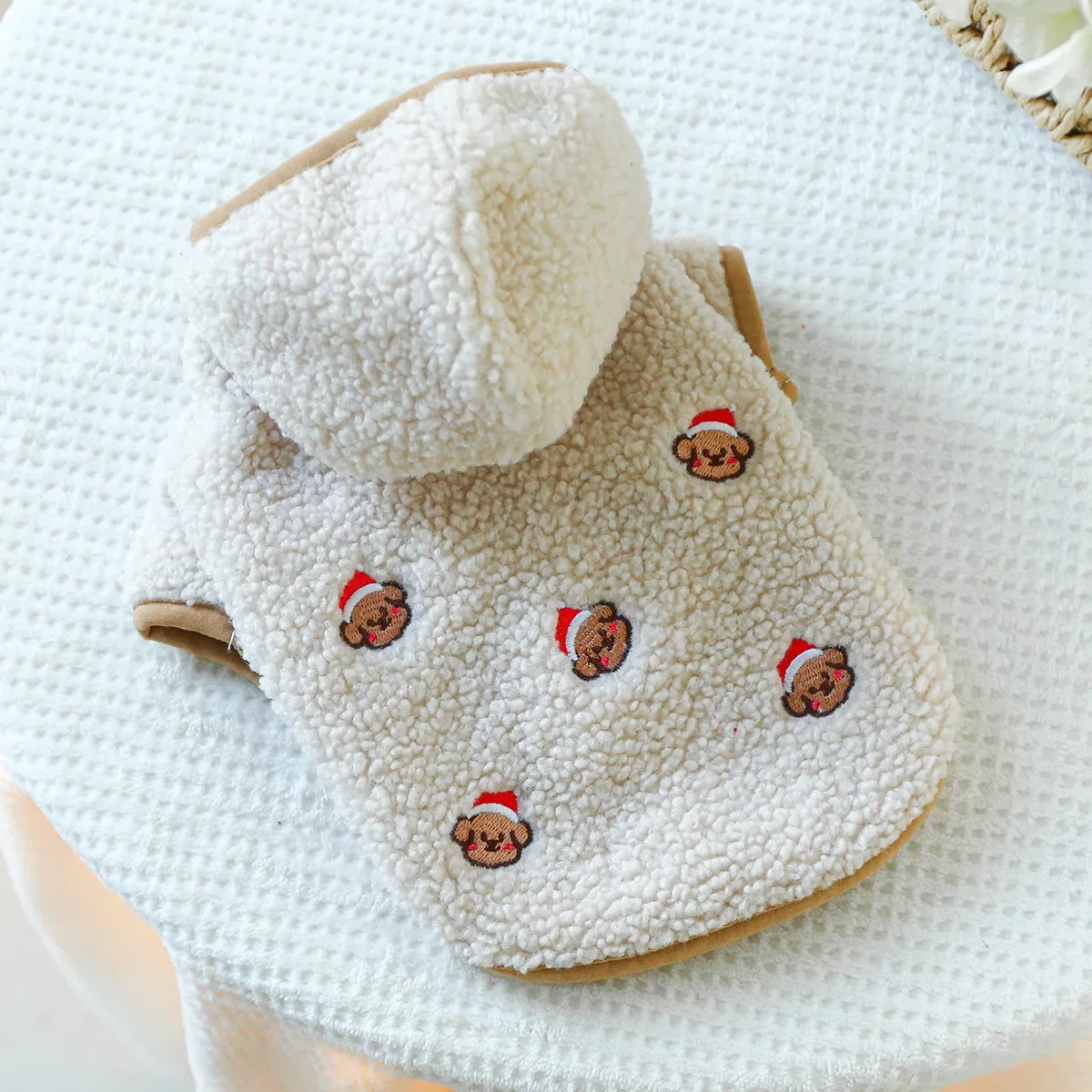 Sudadera con capucha de lana de cordero para mascotas Otoño Invierno calidez Sudadera con capucha de dos patas bordado oso de peluche chaqueta con capucha de lana de cordero - imagen 4