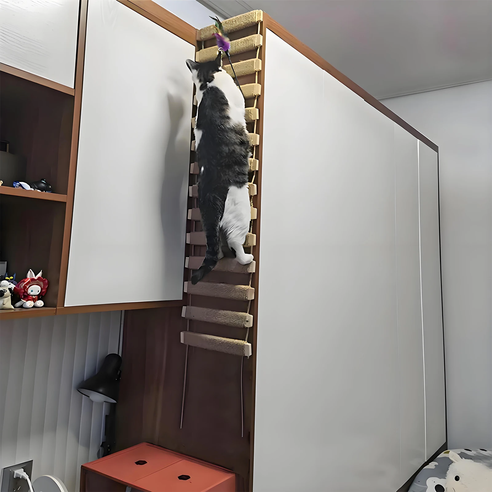 Puente escalera de sisal y madera con poste rascador para gatos - imagen 5