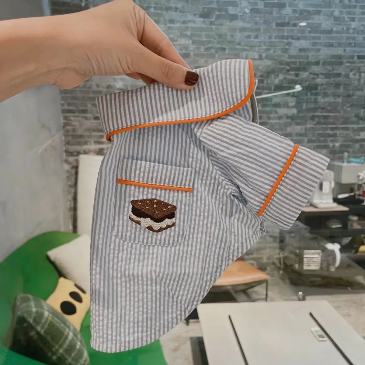 Ropa de dormir cómoda a cuadros para el hogar, chaleco protector solar de primavera, camiseta de peluche Yorkshire, ropa para cachorros, primavera/verano - imagen 2