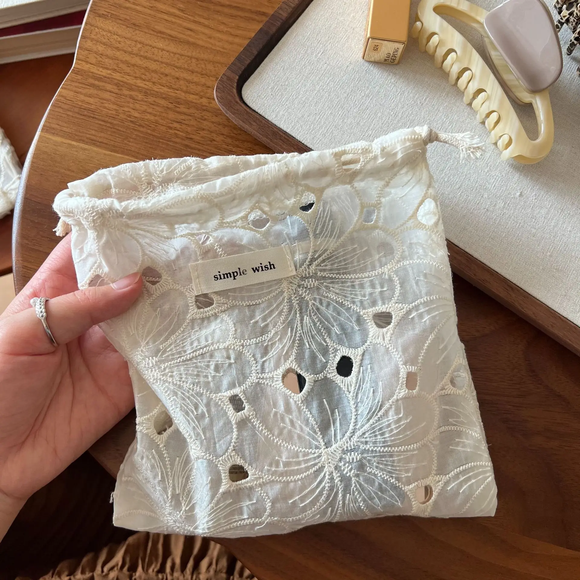 Bolsa organizadora con cordón para accesorios de mascota - imagen 4