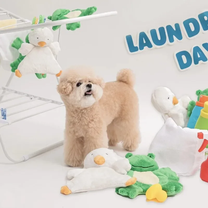 INS nueva simulación de juguetes para mascotas de dibujos animados lindo Rana pato ocultar comida olfatear Bb ladrando Vocal juguetes para perros Bichon Teddy cachorro juguetes de peluche - imagen 2