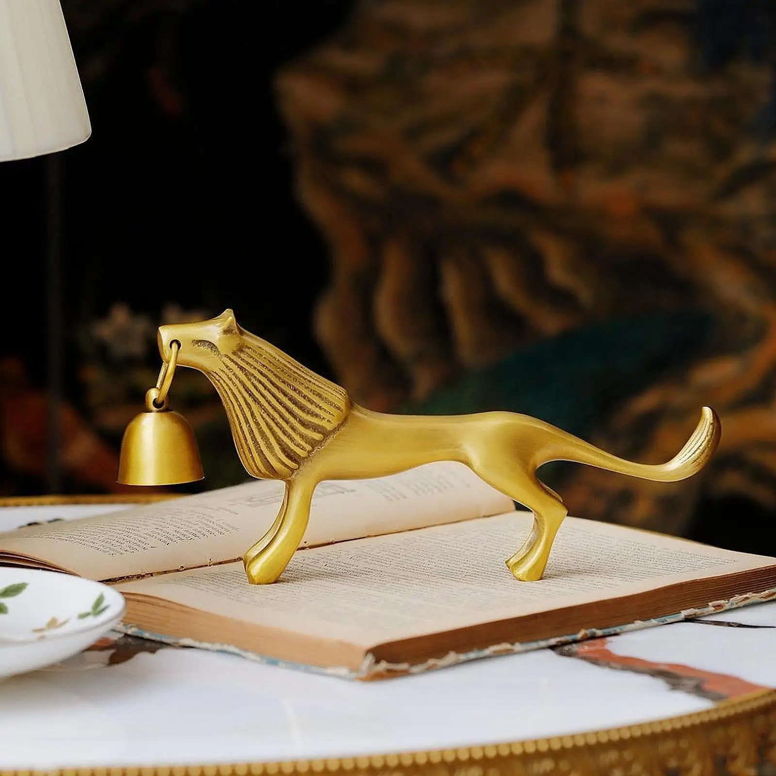 Candelabros de latón con forma de León de Navidad, accesorios de adorno de escritorio con campana, tapón de vela de escultura decorativa versátil - imagen 2