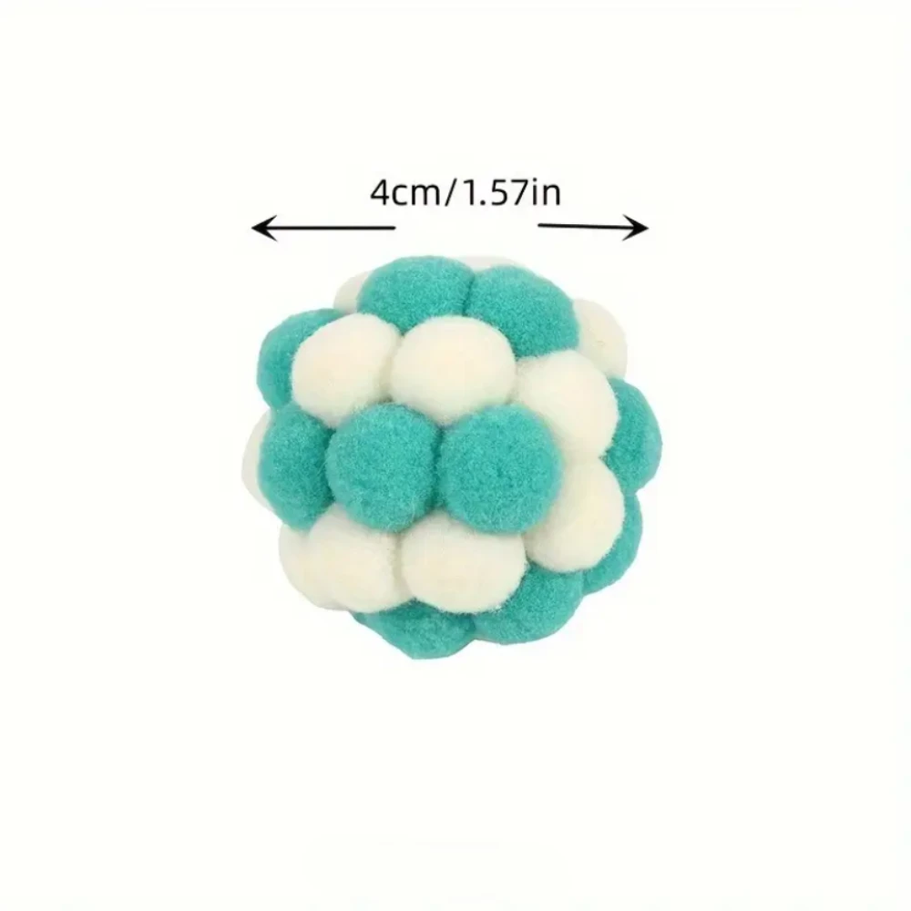 Bolas de peluche con cascabeles para gatos – Juguetes interactivos - imagen 5