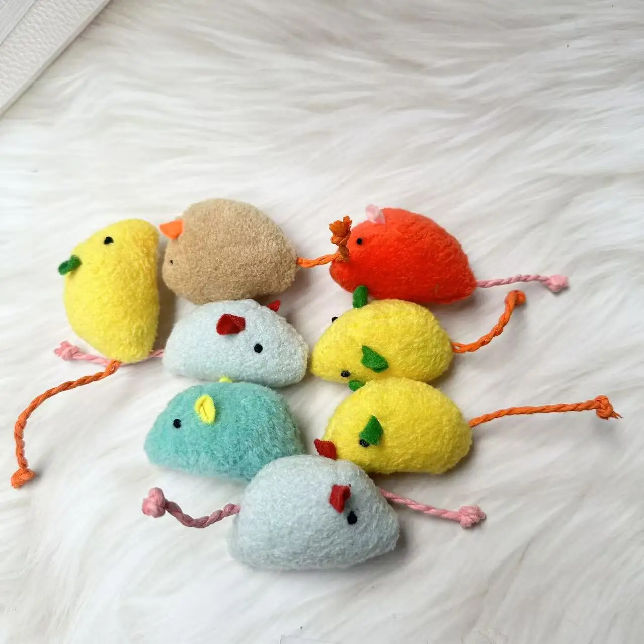 Mordedor dental ratón de peluche para gatos – Juego interactivo