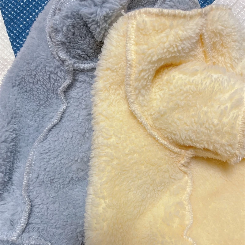 Suéter de cuello alto elegante y cálido del gato Sphynx Ropa de gato sin pelo Abrigo de invierno suave Mono de vellón dulce engrosante para gatitos - imagen 5