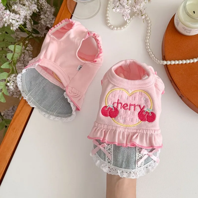 Vestido princesa con encaje para perros pequeños – Color cereza - imagen 4