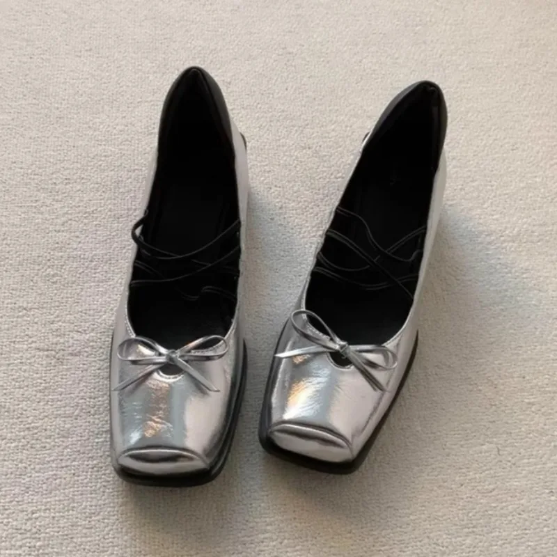 Zapatos para gatos y perros estilo Mary Jane de cuero, tacón bajo - imagen 3
