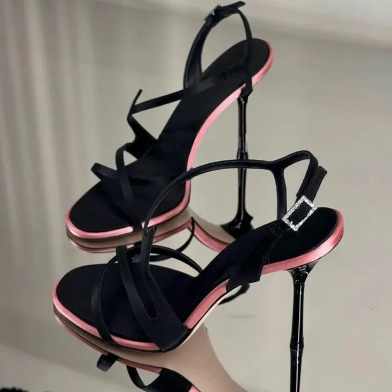 Sandalias tacón aguja satinadas – Elegantes y versátiles para verano - imagen 3