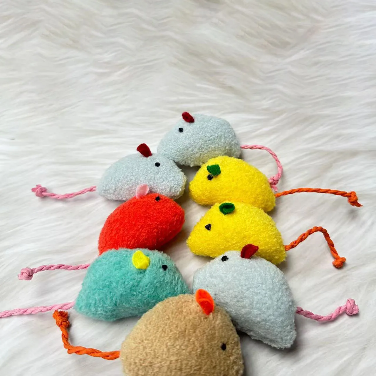 Mordedor dental ratón de peluche para gatos – Juego interactivo - imagen 5