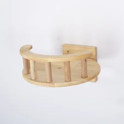 Árbol rascador de madera para gatos con escalones, hamaca y barandilla