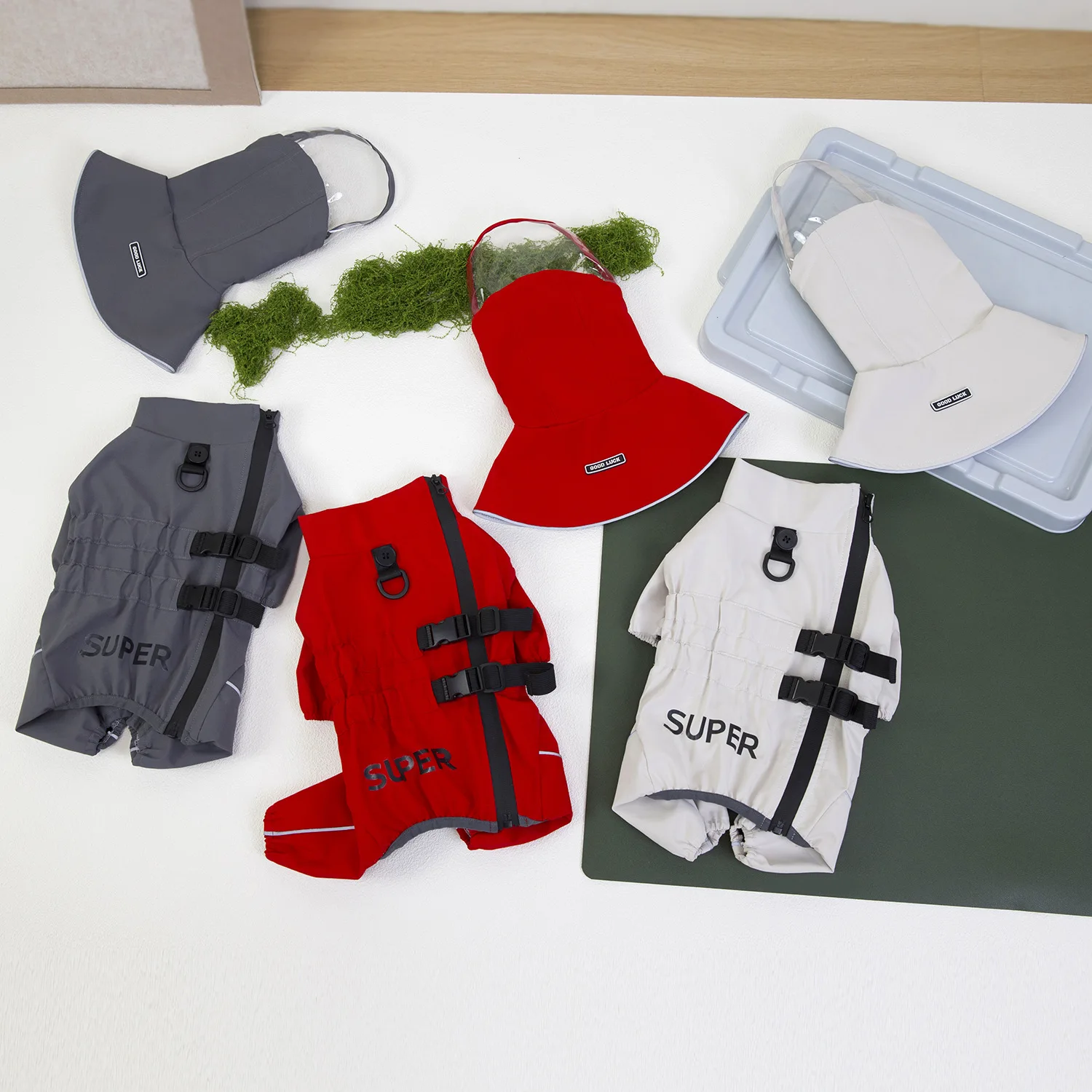 Chubasquero impermeable para perros de cuatro patas, ropa de abrigo impermeable para perros con capucha desmontable, tiras reflectantes para seguridad nocturna, protección de cuerpo completo - imagen 2